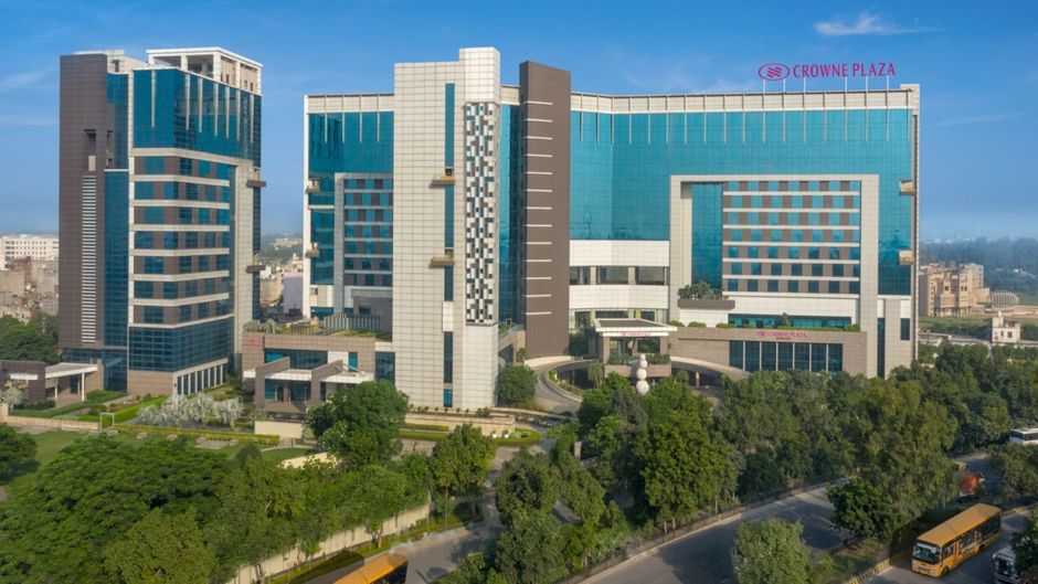 Crowne Plaza Greater Noida Exterior