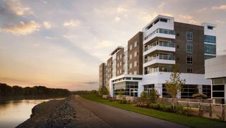 The Landing Hotel