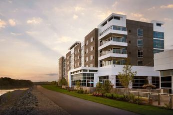 The Landing Hotel