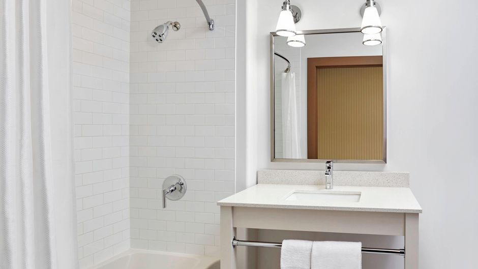 Four Points by Sheraton Regina Room