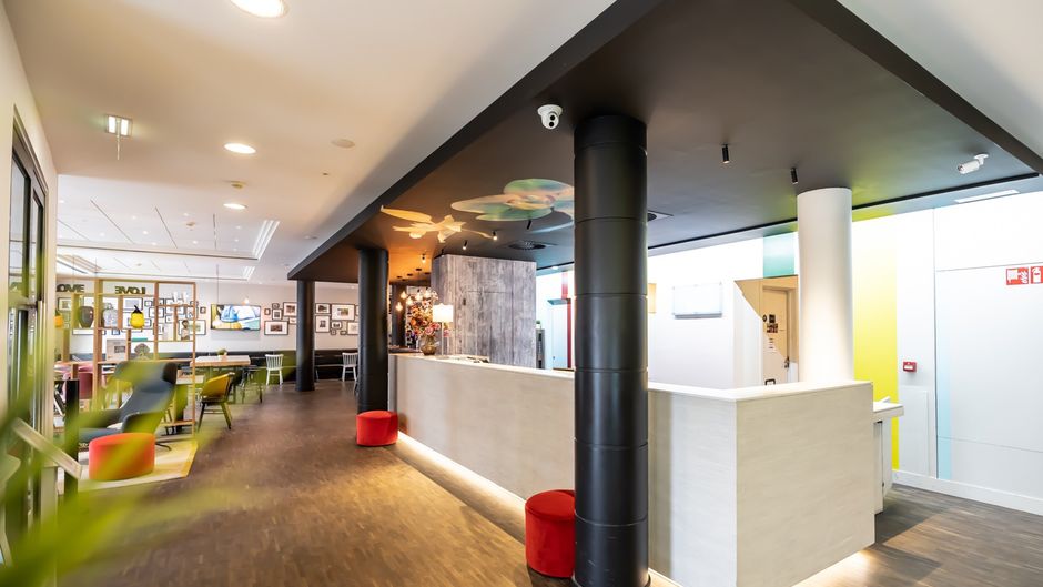Holiday Inn Express Hasselt Exterior