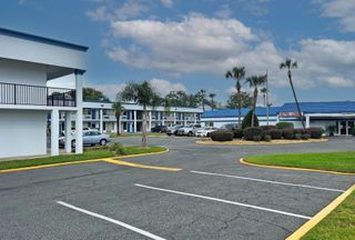 Scottish Inn