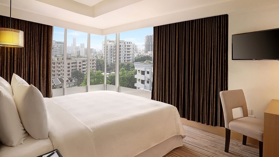 Crowne Plaza Dhaka Gulshan Suite