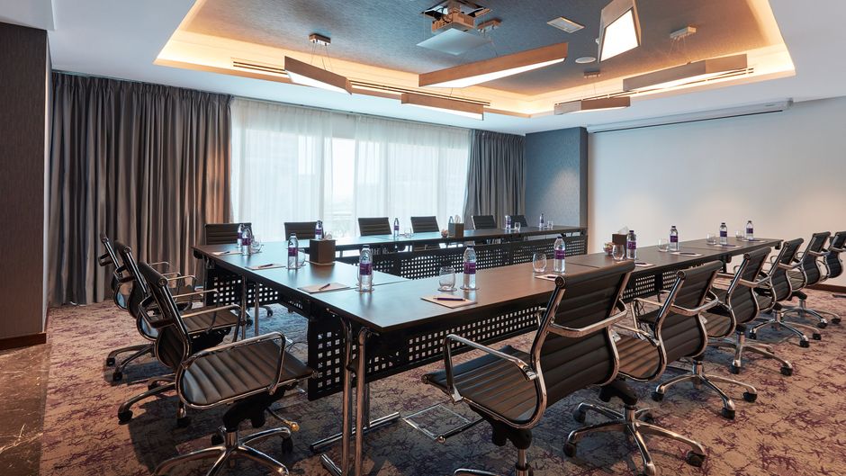 Park Regis Business Bay Meeting