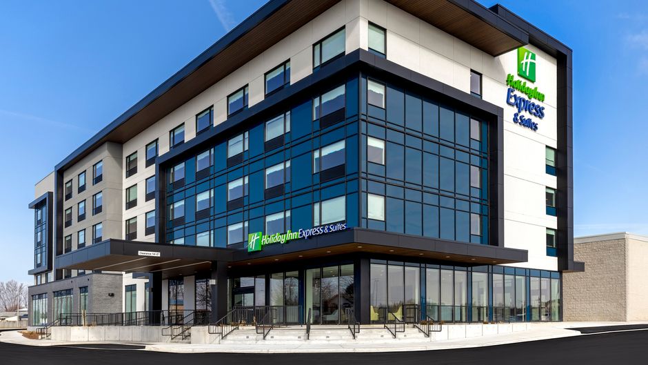 Holiday Inn Exp Suites St. Thomas Exterior