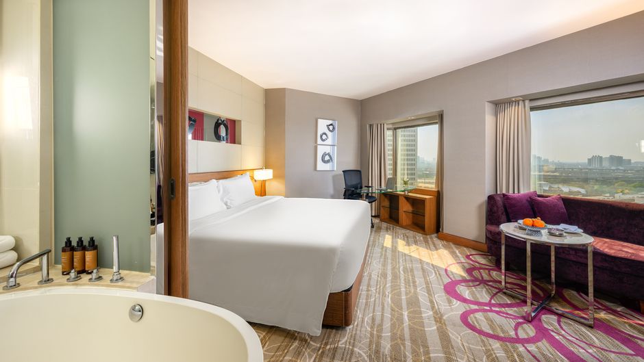 Centara Grand at Central Plaza Ladprao Suite