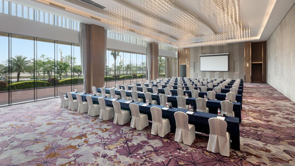 Crowne Plaza Beihai Silver Beach Meeting