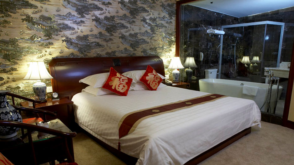 Yuns Paradise Hotel Room