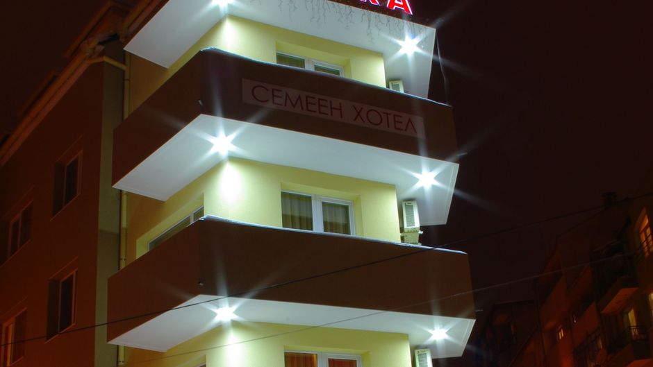 Palitra Family Hotel Exterior