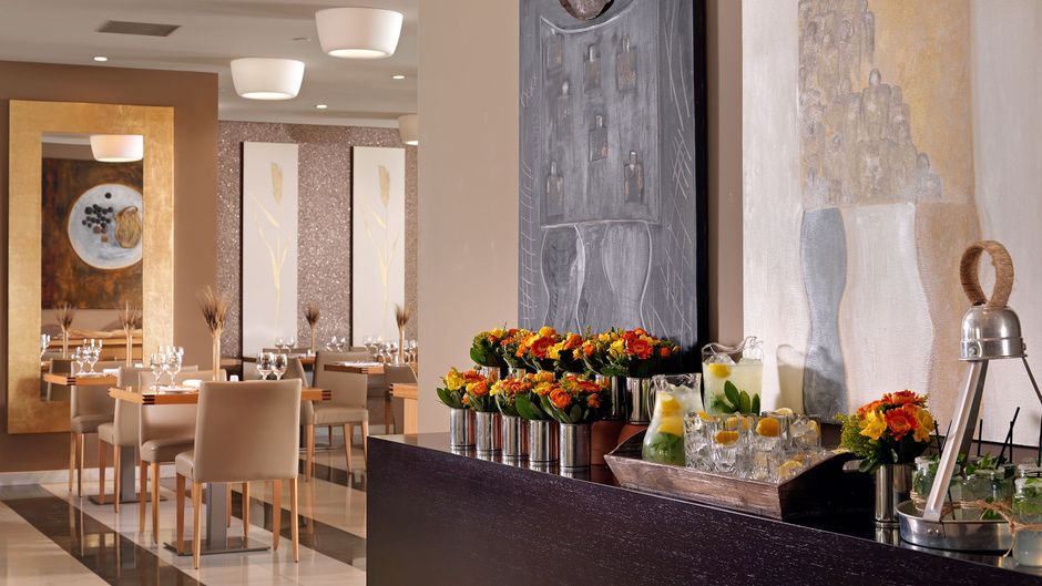 Elefsina Hotel Restaurant