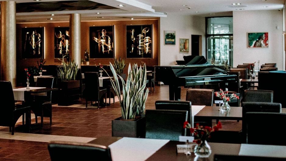 Ruben Hotel Restaurant