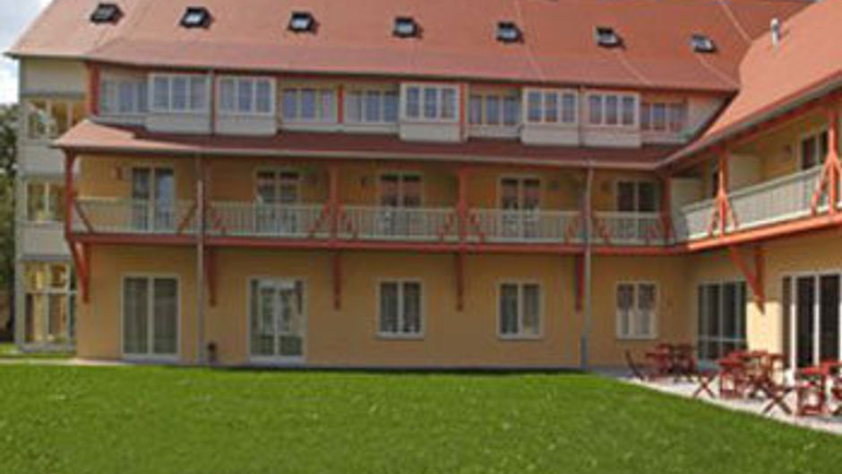 Hotel Jufa Noerdlingen Exterior