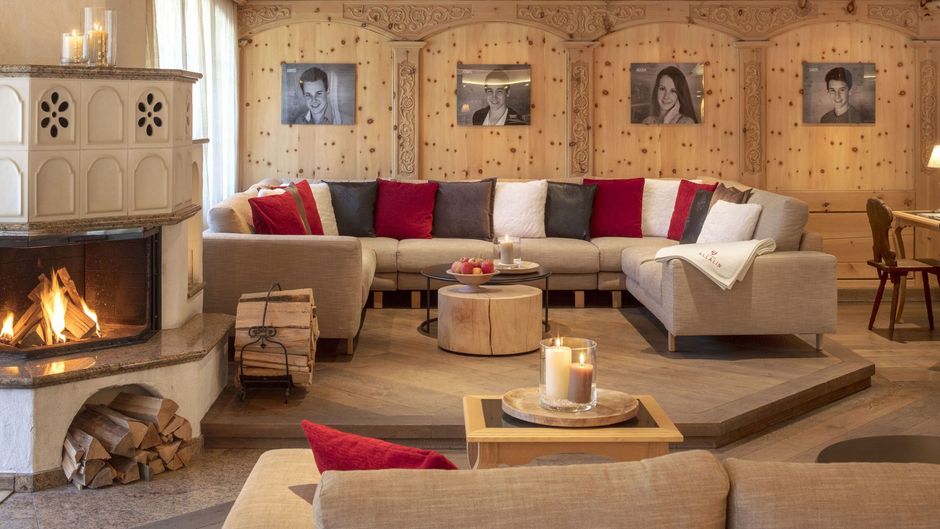 Swiss Alpine Hotel Allalin Lobby