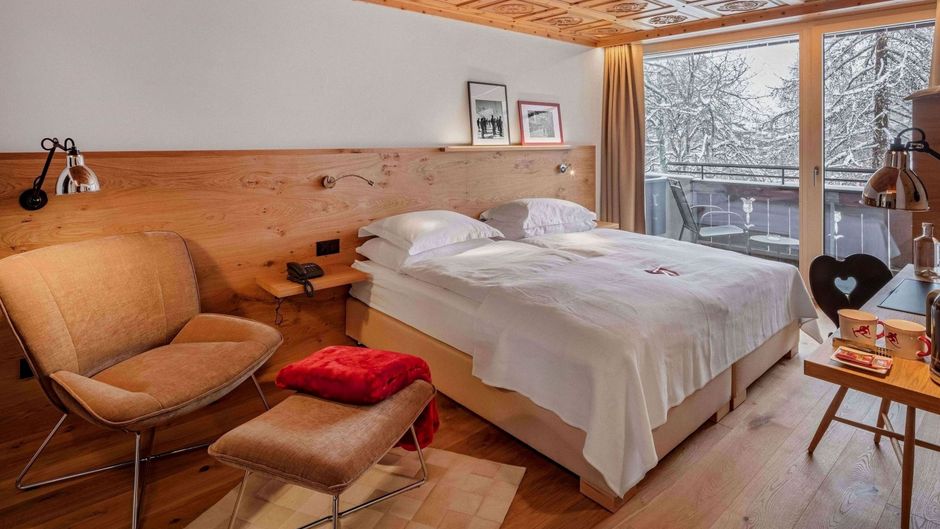 Swiss Alpine Hotel Allalin Room