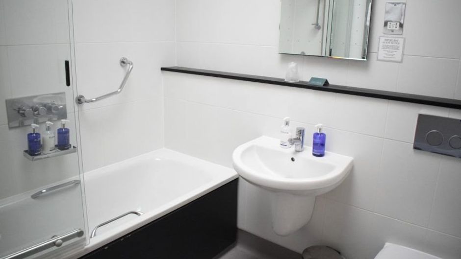 Knoll House Hotel Room