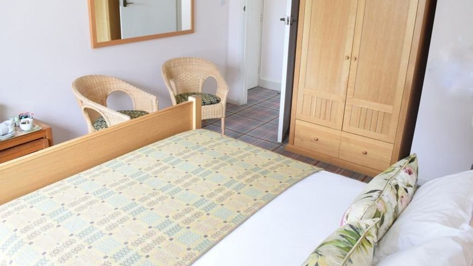 Knoll House Hotel Room