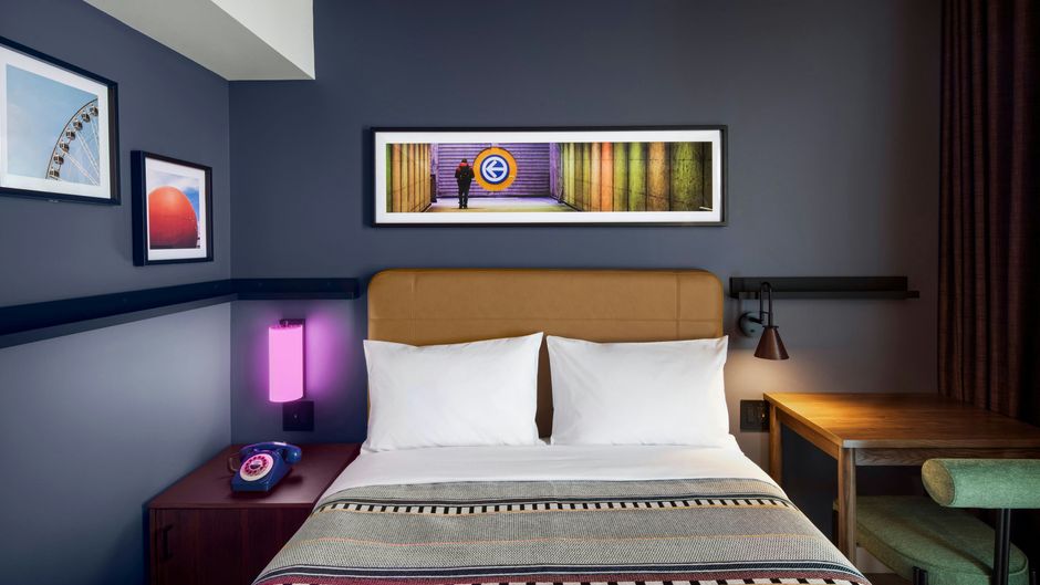 Moxy Ottawa Downtown Room