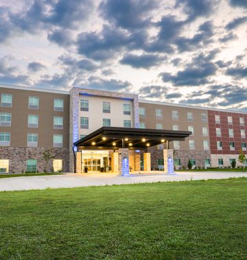 Holiday Inn Express/Stes Cedar Rapids NE