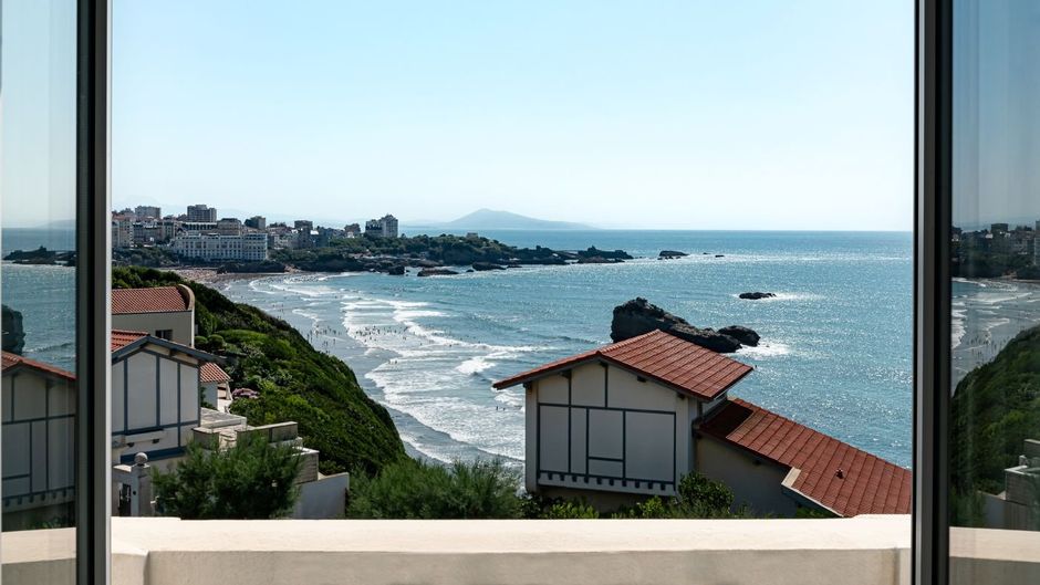 Regina Experimental Biarritz Exterior