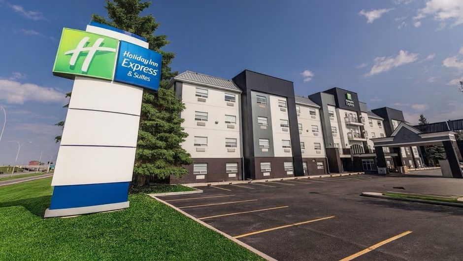 Holiday Inn Express Exterior
