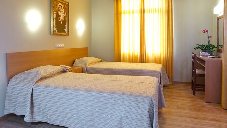 Domus Pacis Fatima Hotel Room