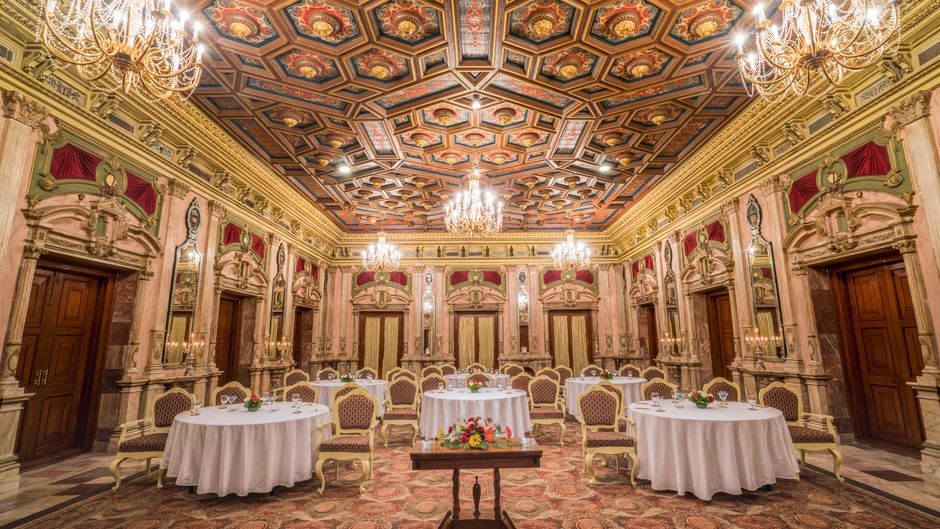 Hotel Yak & Yeti Ballroom
