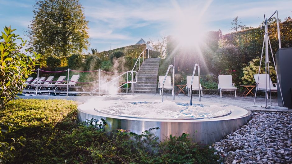 Hotel Schloss Monchstein Pool