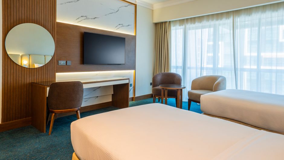 DoubleTree by HLT Dubai Port Saeed Room