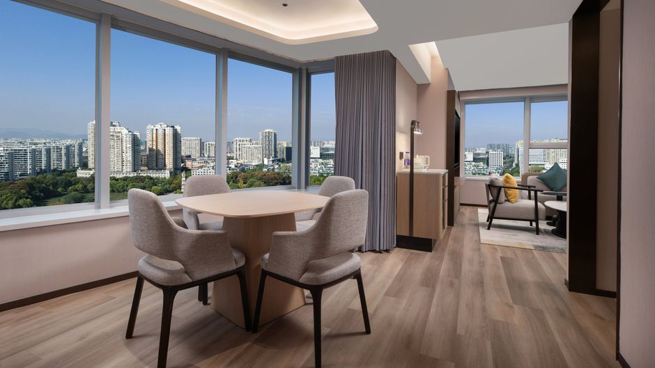 Holiday Inn Yiwu Center Suite