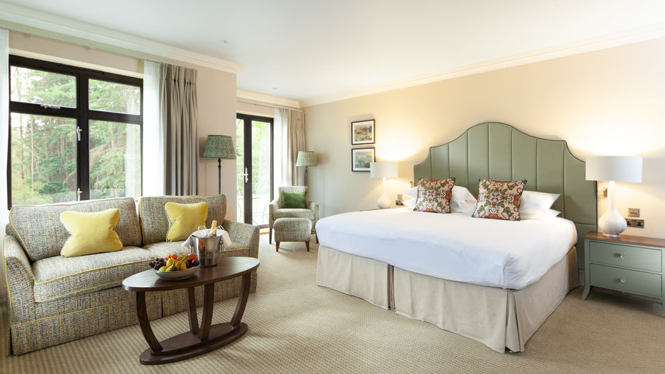Foxhills Country Club Room