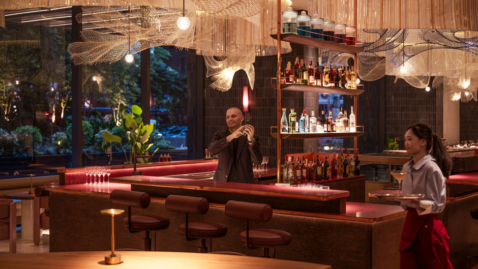 KROMO Bangkok, Curio Collection by Hilto Restaurant