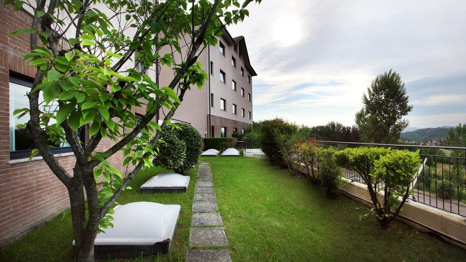 Hotel Mamiani Exterior
