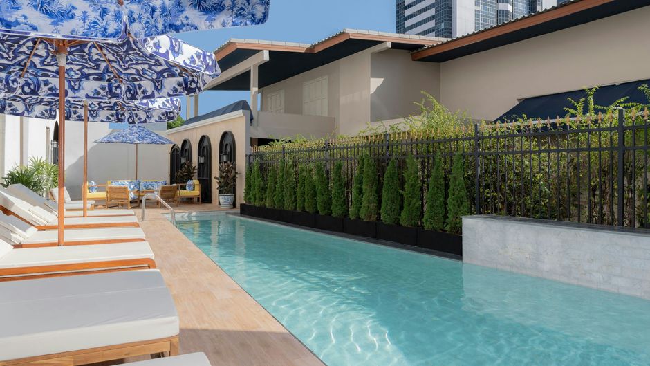 Metropole Bangkok Pool