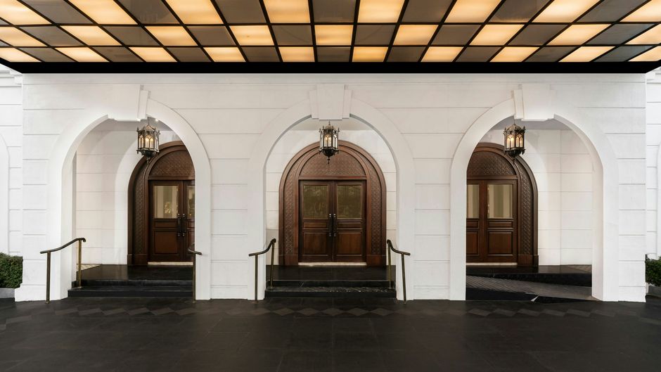 Metropole Bangkok Exterior