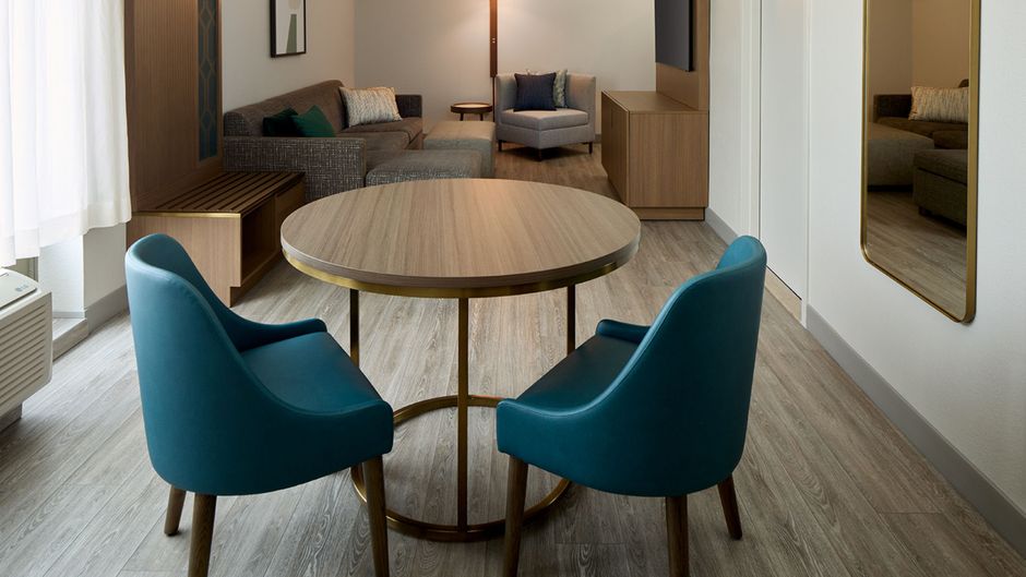 Holiday Inn & Suites Montreal Airport Suite