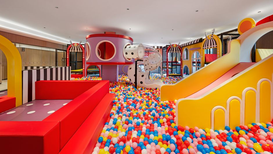 Holiday Inn Tourism Zone Recreation