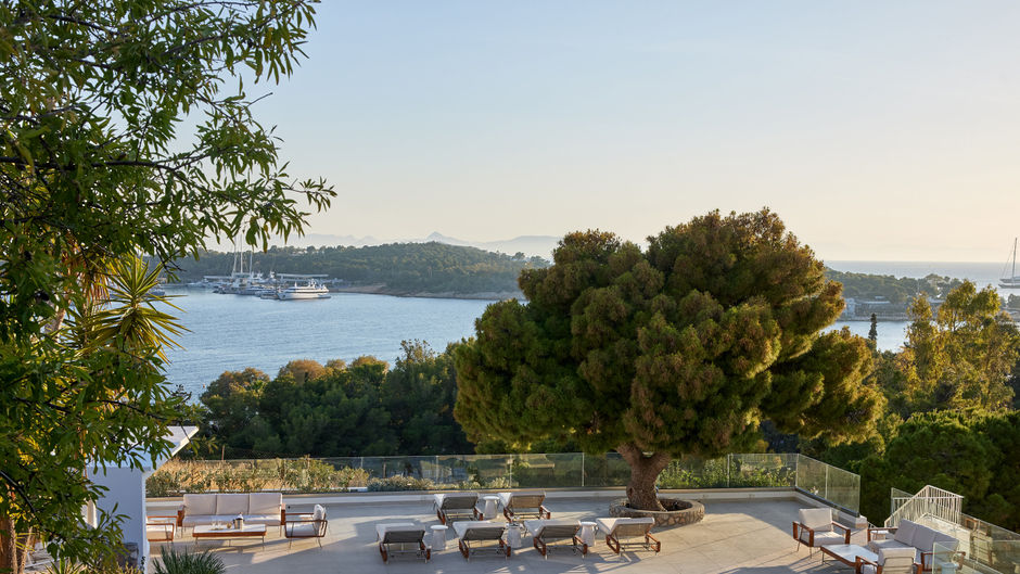 Vouliagmeni Suites Pool