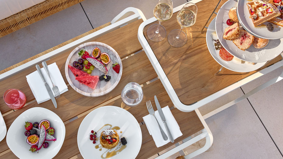 Vouliagmeni Suites Restaurant