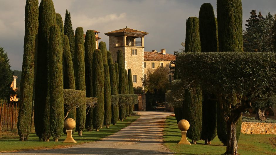 Chateau de Berne Exterior