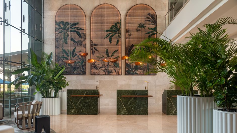 Yas Plaza Mangroves Exterior