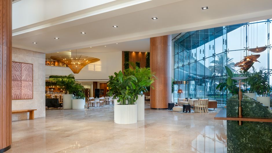 Yas Plaza Mangroves Exterior
