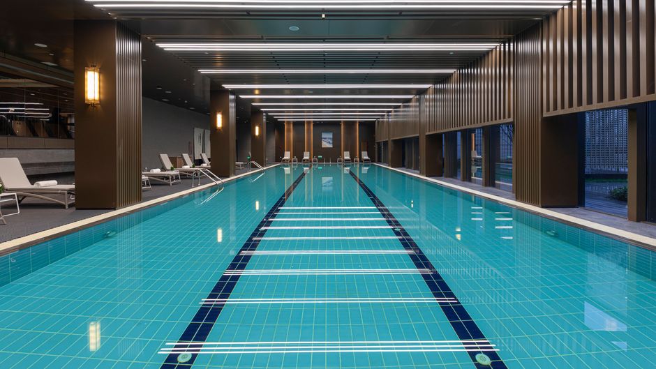 HUALUXE Xianyang Pool