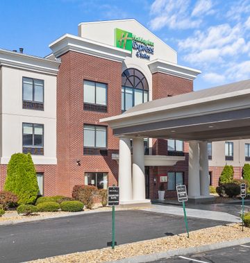 Holiday Inn Express Hotel & Suites