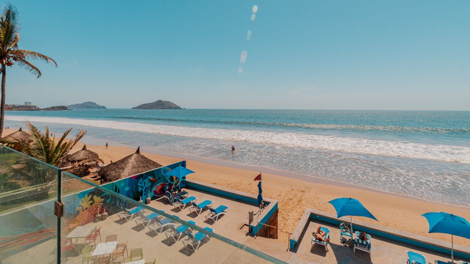 Garner Hotel Mazatlan Beach Exterior
