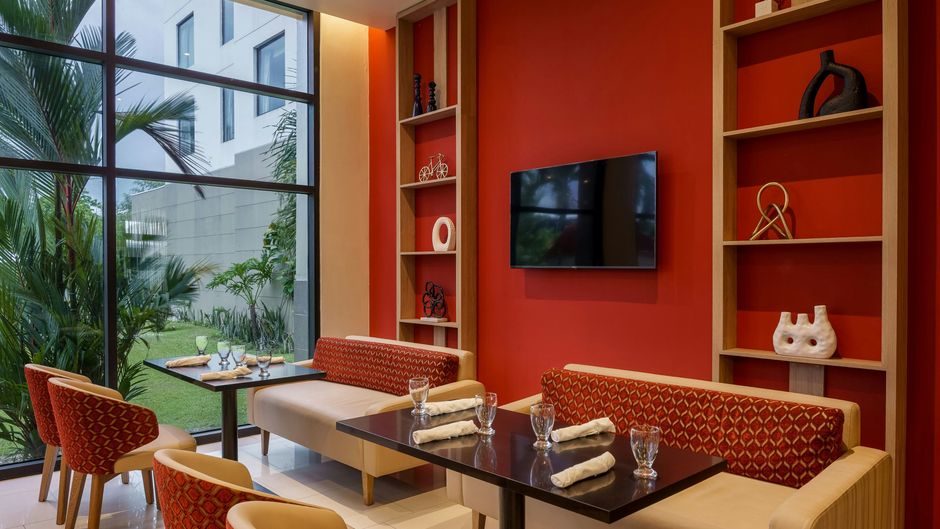Courtyard Panama MetroMall Suite