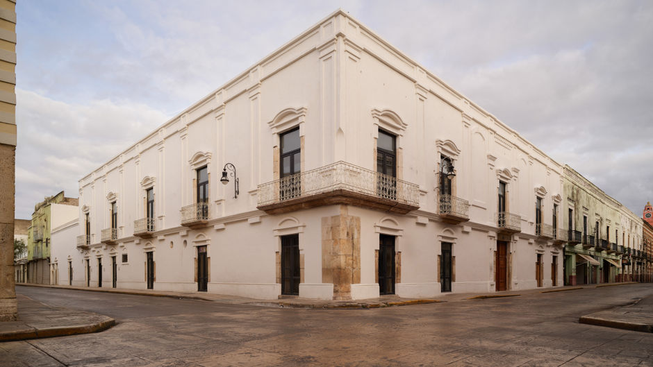 Hotel Sevilla Exterior