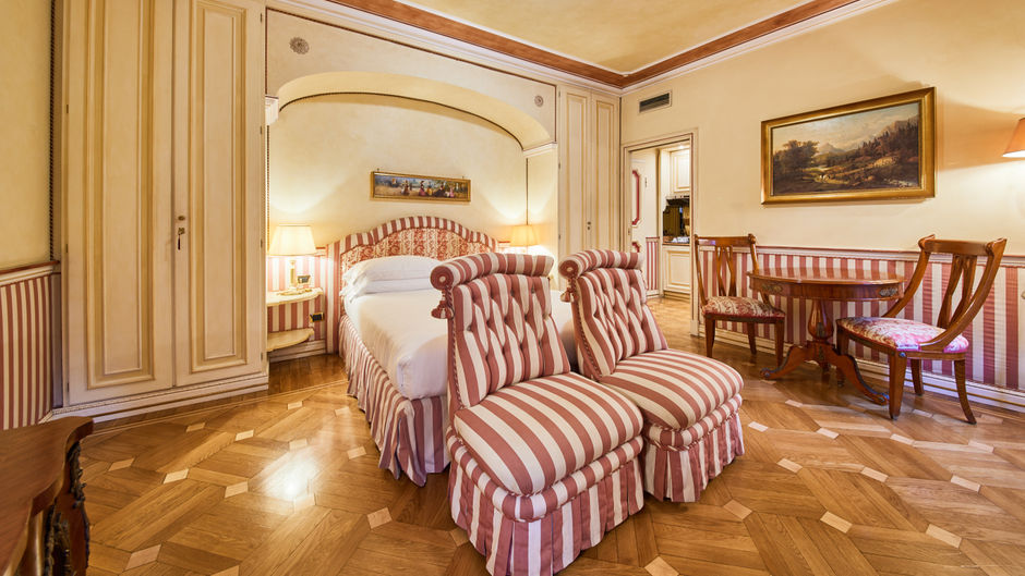 PETIT PALAIS HOTEL DE CHARME Room