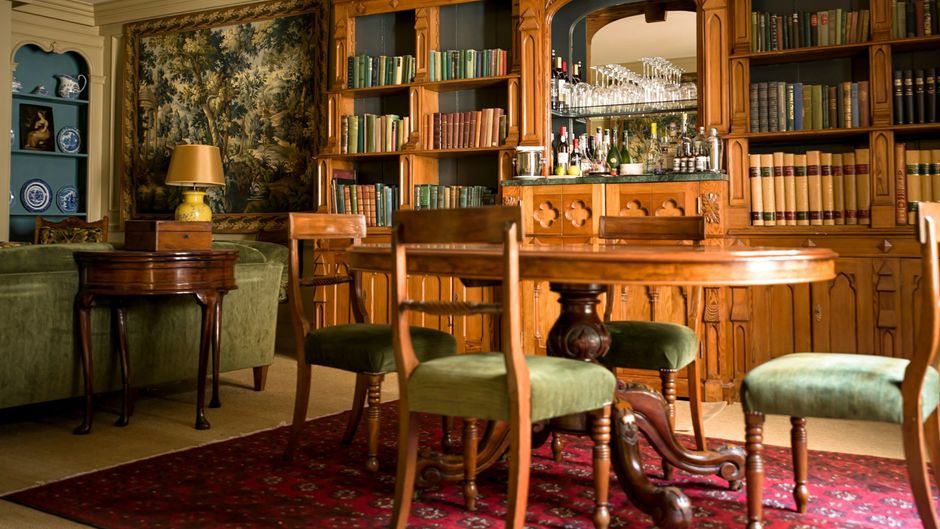 Batty Langley's Hotel Meeting