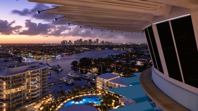 Pier Sixty-Six Resort