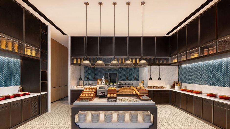 Four Points Sheraton Bai'e Tan Restaurant